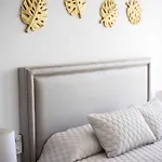 One Paralia Condo Boutique